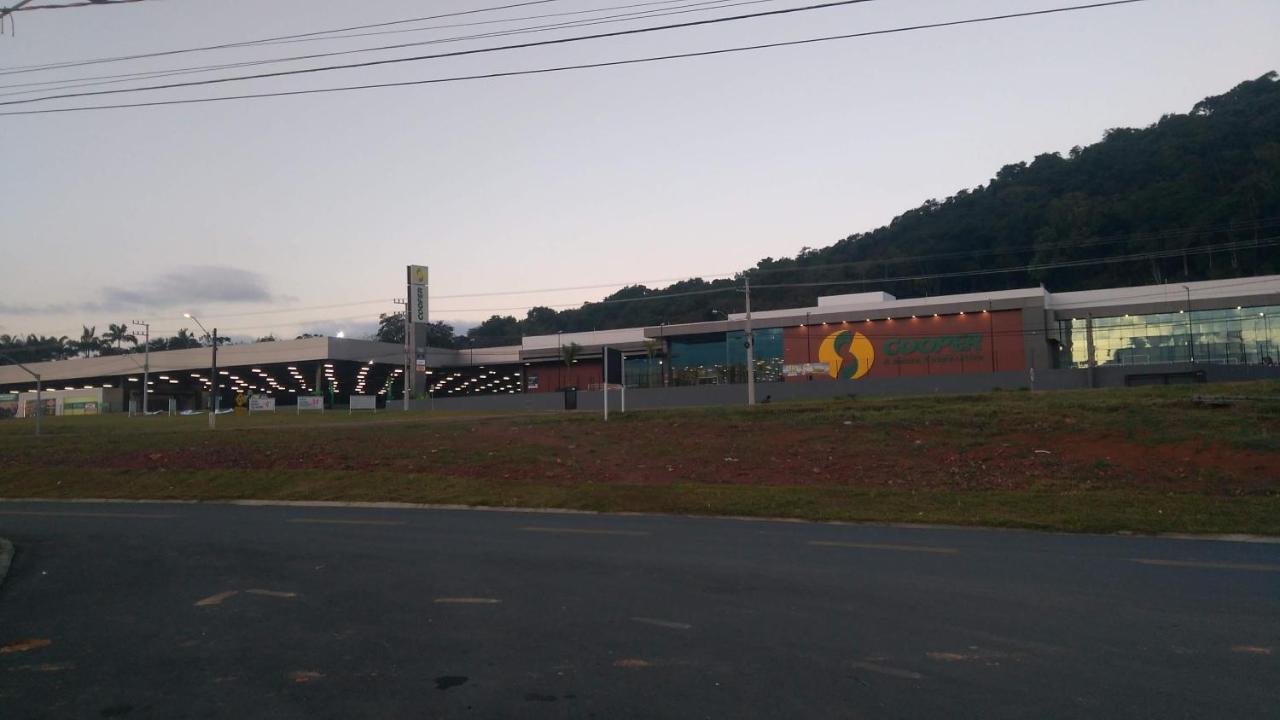 Apartamento Inteiro 2 Quartos Mobiliado Jaraguá do Sul エクステリア 写真